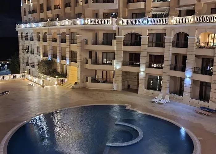 Cabacum Beach апартамент голубая лагуна Apartment Warna